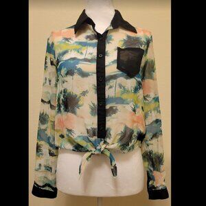 Love Tree Long Sleeved Buttoned Shirt Tropical Print (Size Small)